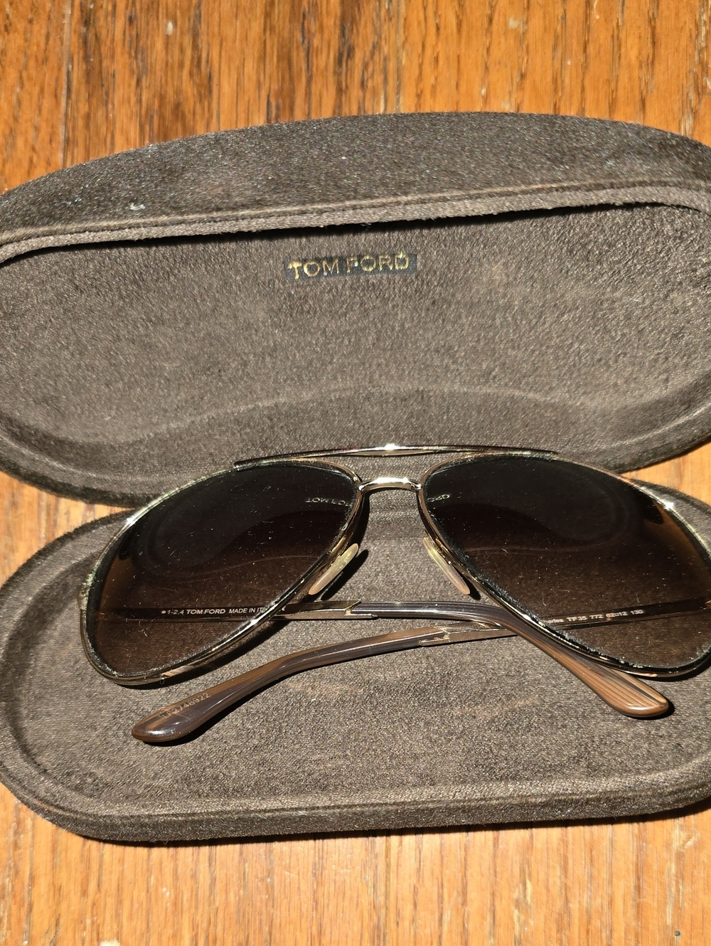 Tom Ford Aviator Sunglasses w/Brown Suede Case